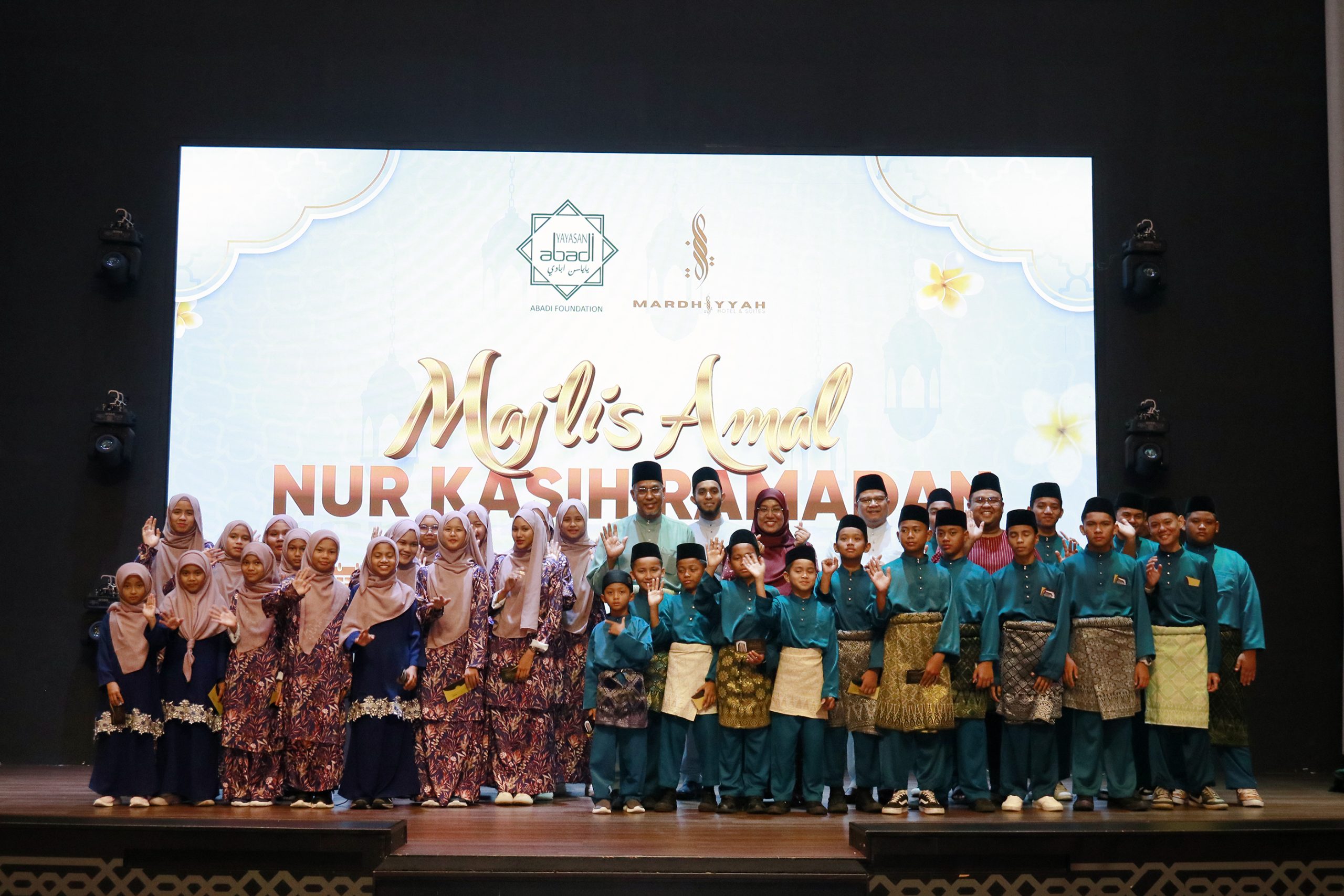 Meriah Iftar Nur Kasih: Mardhiyyah Hotel & Suites Santuni 300 Asnaf dan Anak Yatim